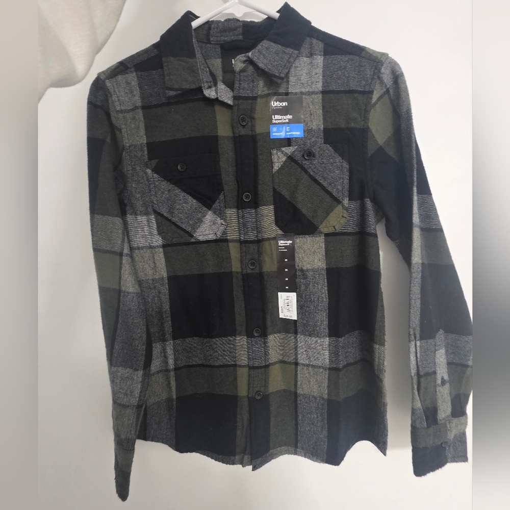 NWT Boys Size Medium Urban Pipeline Button Down Shirt